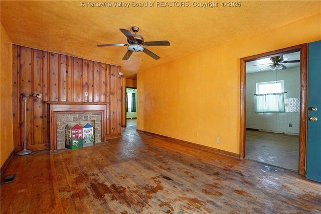 2617 6th Avenue, Charleston, WV 25387