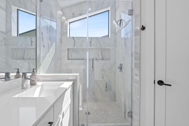 1168 Ridgeway DR 2, Austin, TX 78702