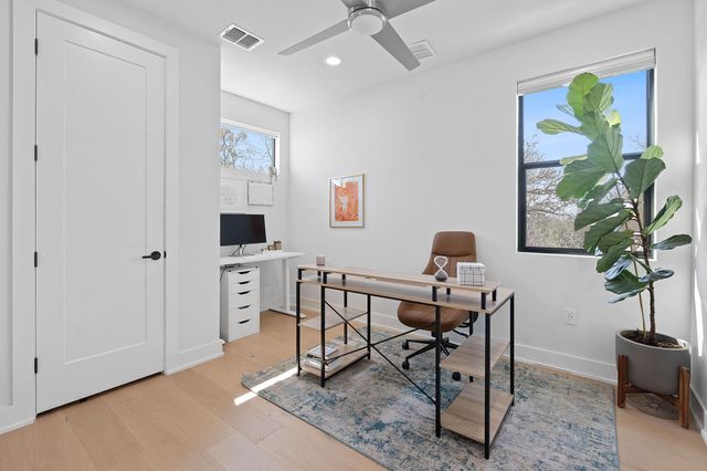 1168 Ridgeway DR 2, Austin, TX 78702