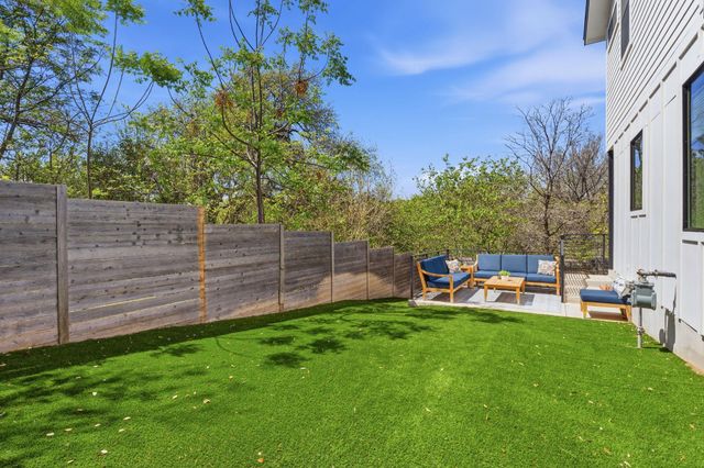 1168 Ridgeway DR 2, Austin, TX 78702