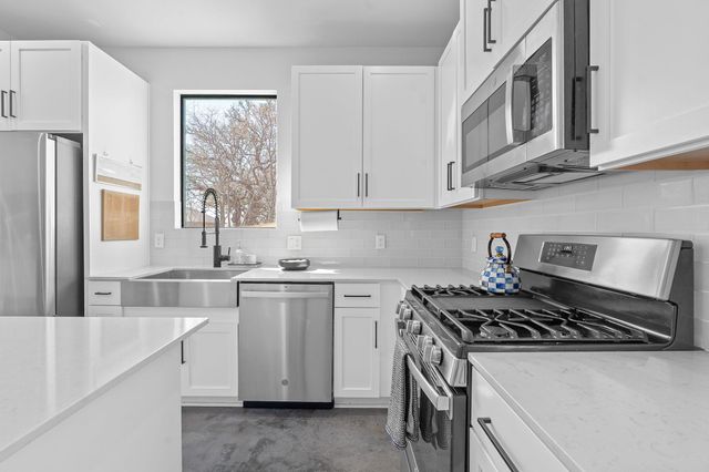 1168 Ridgeway DR 2, Austin, TX 78702