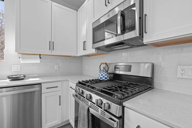 1168 Ridgeway DR 2, Austin, TX 78702