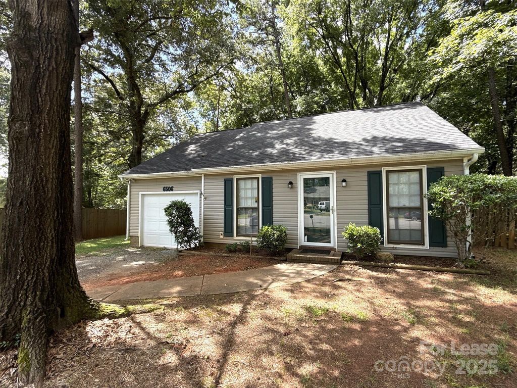 6506 Doubletree Drive, Charlotte, NC 28227