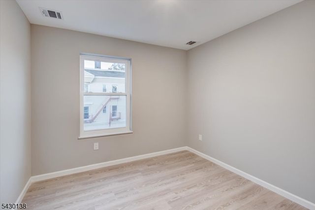 581 Bergen St, Newark City, NJ 07108
