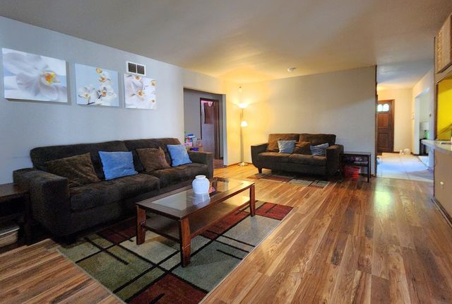 3461 S Manor Drive, Lansing, IL 60438