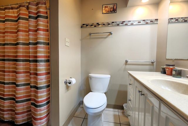 3461 S Manor Drive, Lansing, IL 60438