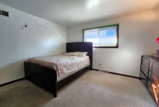 3461 S Manor Drive, Lansing, IL 60438