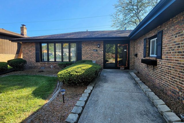 3461 S Manor Drive, Lansing, IL 60438