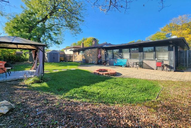 3461 S Manor Drive, Lansing, IL 60438