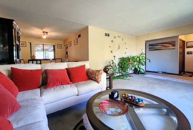 3461 S Manor Drive, Lansing, IL 60438