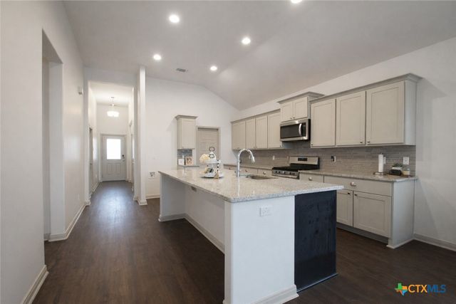 403 Brushy Creek, Victoria, TX 77904