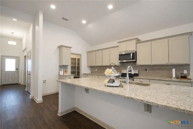 403 Brushy Creek, Victoria, TX 77904