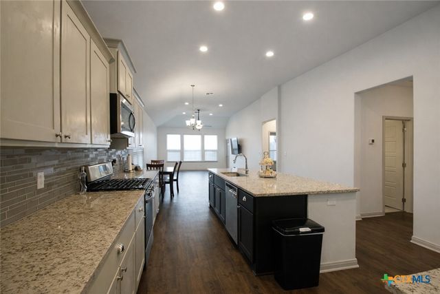 403 Brushy Creek, Victoria, TX 77904