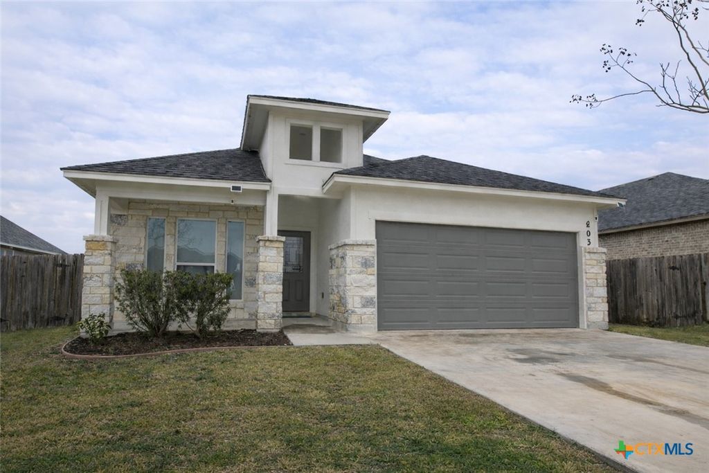 403 Brushy Creek, Victoria, TX 77904