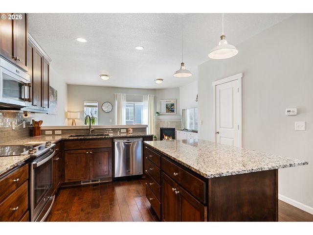 17408 Sw CHRIS St, Beaverton, OR 97078