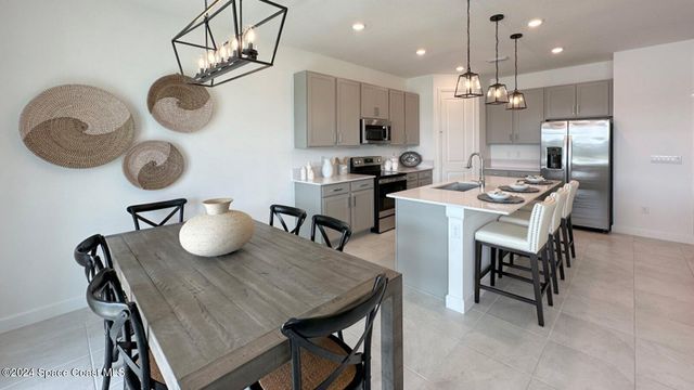 2344 Majorelle Drive NW, Palm Bay, FL 32907