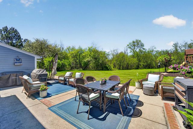 10235 Range Line COURT, Mequon, WI 53092