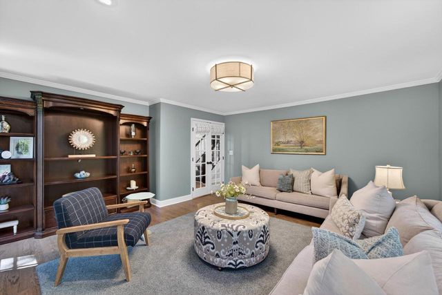 10235 Range Line COURT, Mequon, WI 53092