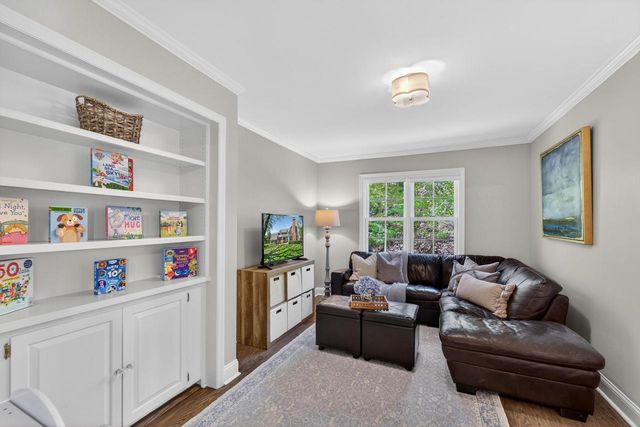 10235 Range Line COURT, Mequon, WI 53092