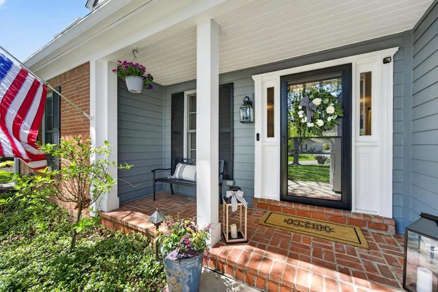 10235 Range Line COURT, Mequon, WI 53092