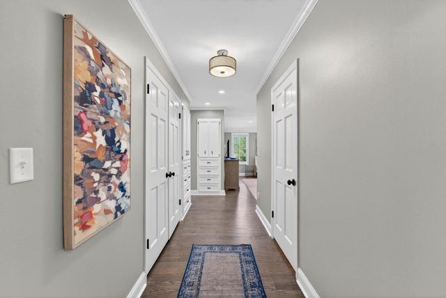 10235 Range Line COURT, Mequon, WI 53092