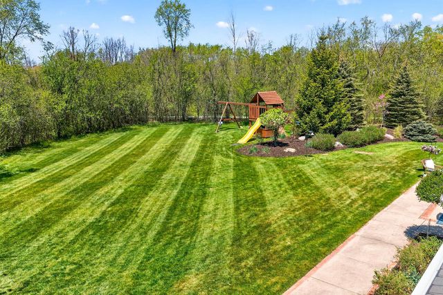 10235 Range Line COURT, Mequon, WI 53092
