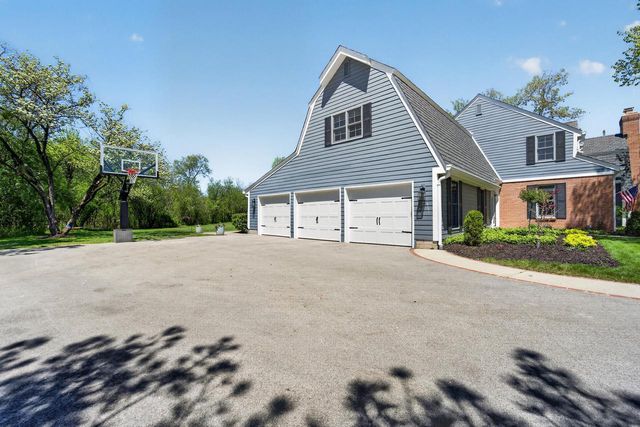 10235 Range Line COURT, Mequon, WI 53092