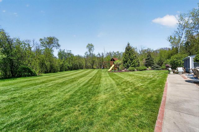 10235 Range Line COURT, Mequon, WI 53092
