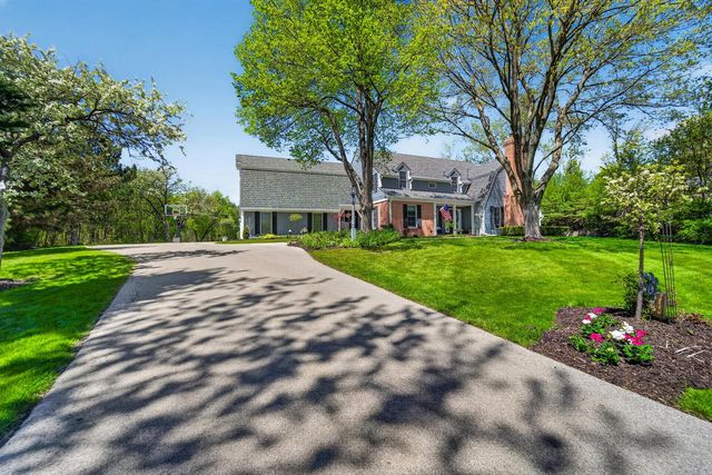 10235 Range Line COURT, Mequon, WI 53092