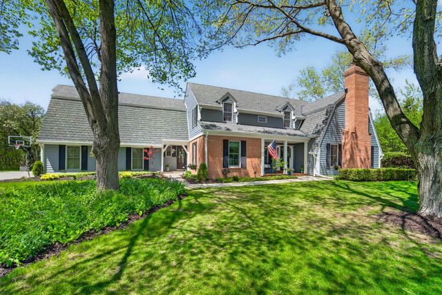 10235 Range Line COURT, Mequon, WI 53092