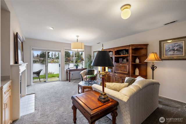 7336 Steilacoom Boulevard SW, Lakewood, WA 98499