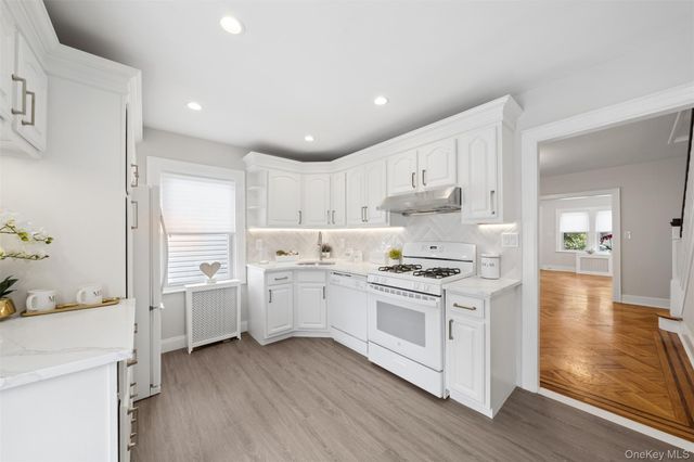 119-32 27th Avenue, Flushing, NY 11354