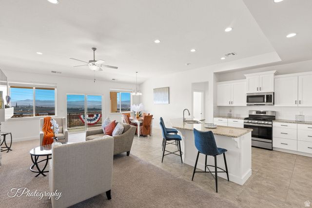 498 E TODD PL, Washington, UT 84780