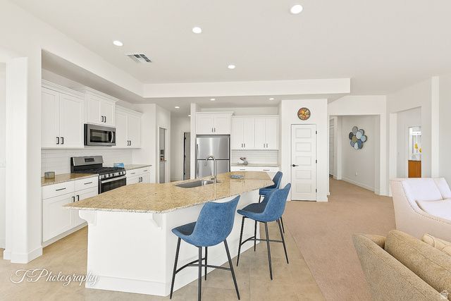 498 E TODD PL, Washington, UT 84780