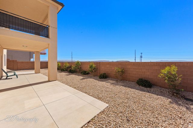 498 E TODD PL, Washington, UT 84780