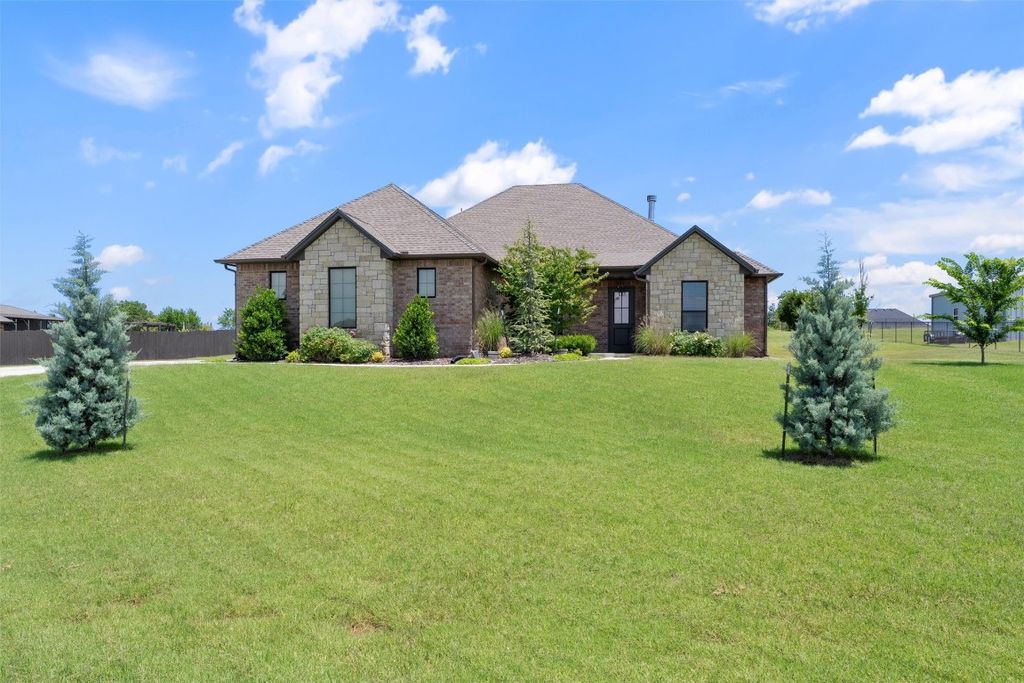 971 County Street 2983, Blanchard, OK 73010