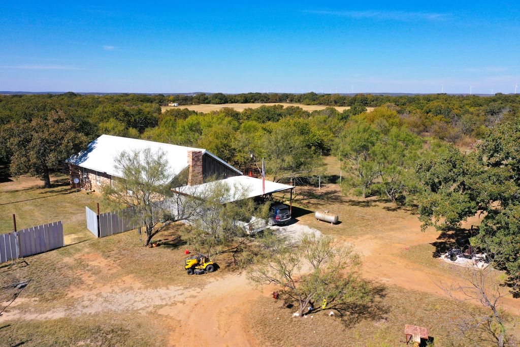 334 Cook Road, Jacksboro, TX 76458