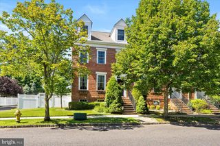 200 UNION ST, Robbinsville, NJ 08691