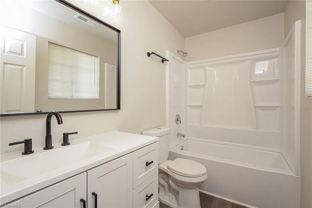 1724 Hertford Street, Greensboro, NC 27403