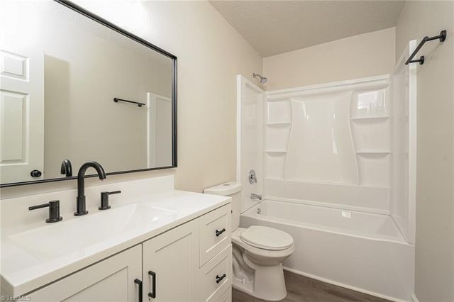 1724 Hertford Street, Greensboro, NC 27403