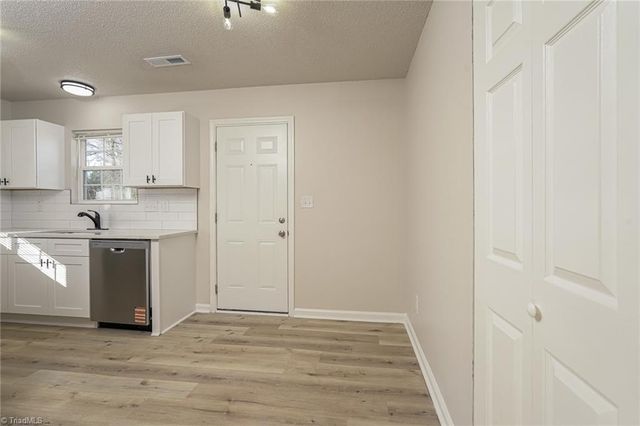 1724 Hertford Street, Greensboro, NC 27403