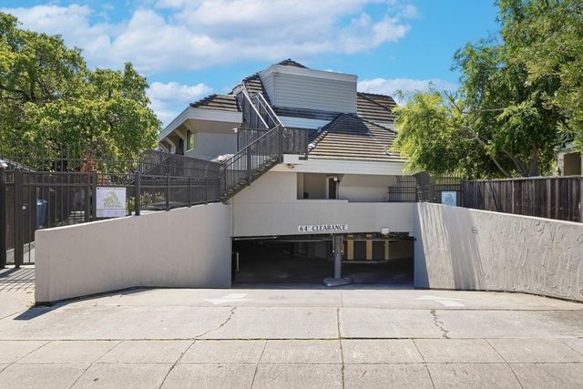 4151 El Camino Way M, Palo Alto, CA 94306