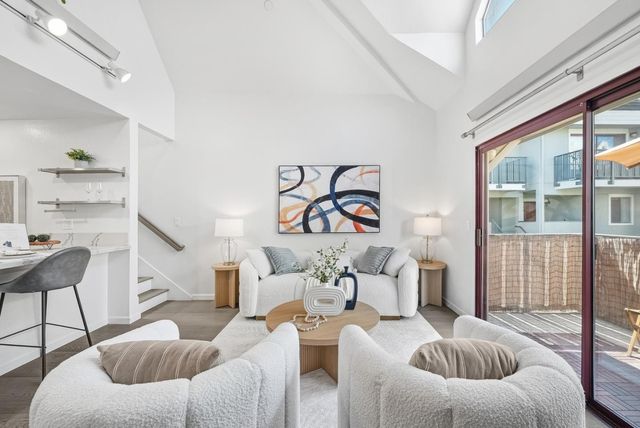 4151 El Camino Way M, Palo Alto, CA 94306