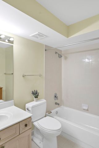 59 S Hale Street 402, Palatine, IL 60067