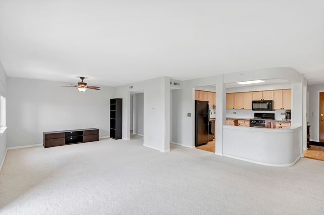 59 S Hale Street 402, Palatine, IL 60067