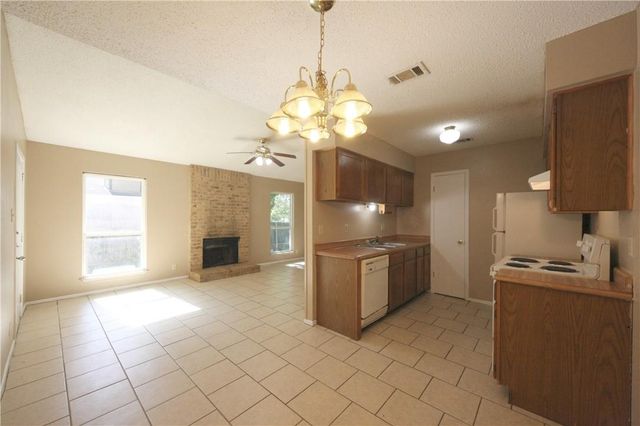 9802 Brasher DR B, Austin, TX 78748