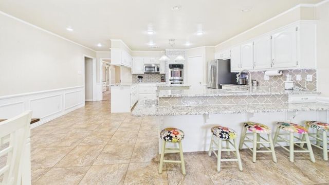 2115 Rice Drive, Levelland, TX 79336