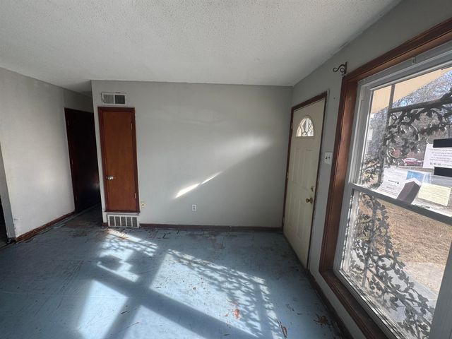 256 DELTA RD, Memphis, TN 38109