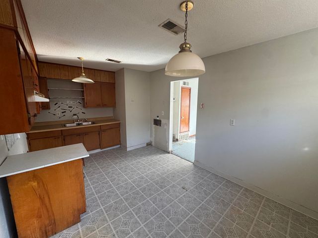 256 DELTA RD, Memphis, TN 38109