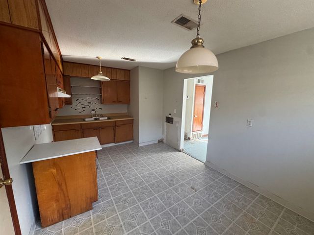 256 DELTA RD, Memphis, TN 38109